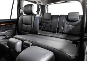 Подержанный автомобиль Toyota Land Cruiser Prado 2003 года (22 фото)