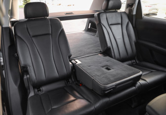 Подержанный автомобиль Audi Q7 2019 года (33 фото)