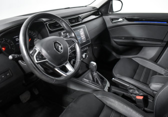 Подержанный автомобиль Renault Arkana 2019 года (9 фото)