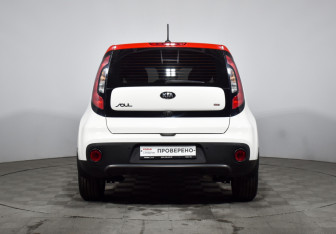Подержанный автомобиль Kia Soul 2018 года (6 фото)