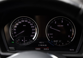 Подержанный автомобиль BMW X1 2019 года (13 фото)