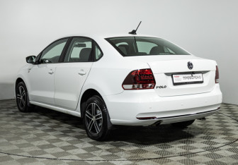 Подержанный автомобиль Volkswagen Polo Sedan 2020 года (7 фото)