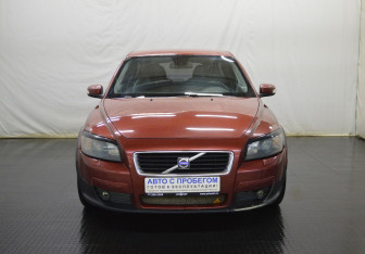 Подержанный автомобиль Volvo C30 2007 года (2 фото)