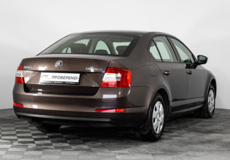 Подержанный автомобиль Skoda Octavia Liftback 2014 года (5 фото)