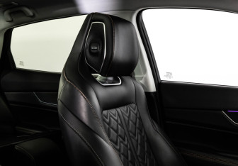 Подержанный автомобиль Changan UNI-K 2023 года (30 фото)