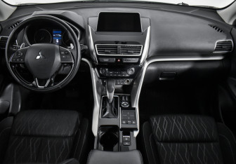 Подержанный автомобиль Mitsubishi Eclipse Cross 2019 года (15 фото)