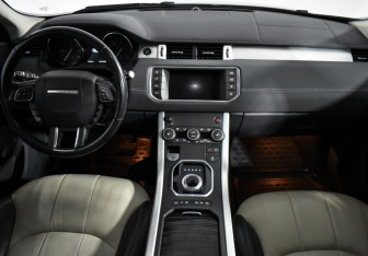 Подержанный автомобиль Land Rover Range Rover Evoque 2017 года (20 фото)