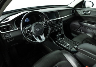 Подержанный автомобиль Kia Optima Sedan 2019 года (11 фото)
