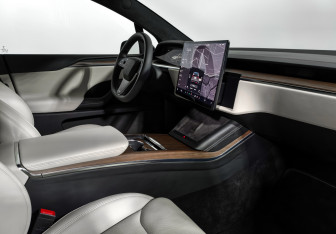 Подержанный автомобиль Tesla Model X 2023 года (20 фото)