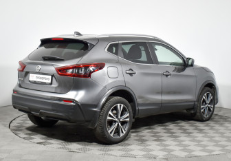Подержанный автомобиль Nissan Qashqai 2021 года (5 фото)