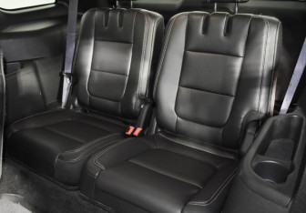 Подержанный автомобиль Ford Explorer 2014 года (12 фото)