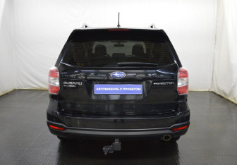 Подержанный автомобиль Subaru Forester Suv 2014 года (6 фото)