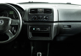 Подержанный автомобиль Skoda Fabia Hatchback 2013 года (14 фото)
