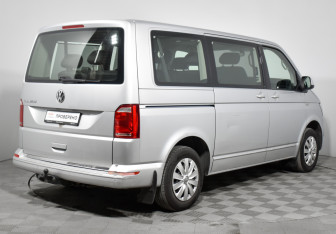 Подержанный автомобиль Volkswagen Caravelle 2018 года (5 фото)