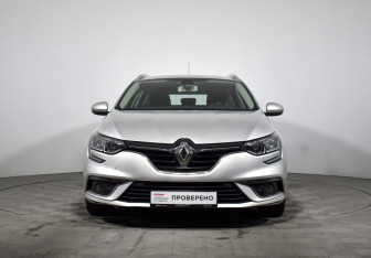 Подержанный автомобиль Renault Megane Wagon 2016 года (2 фото)
