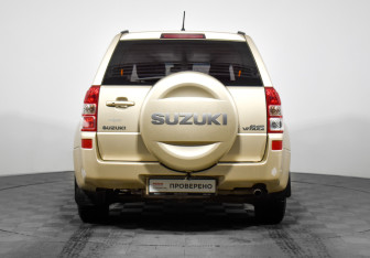 Подержанный автомобиль Suzuki Grand Vitara 2008 года (6 фото)
