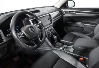 Подержанный автомобиль Volkswagen Teramont 2018 года (9 фото)