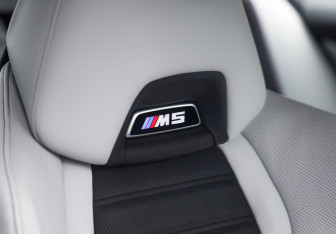 Подержанный автомобиль BMW M5 Sedan 2022 года (32 фото)