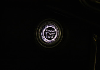 Подержанный автомобиль Exeed VX 2022 года (14 фото)