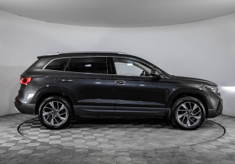 Подержанный автомобиль Jetta VS7 2023 года (4 фото)