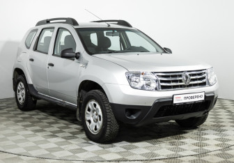 Подержанный автомобиль Renault Duster 2013 года (3 фото)