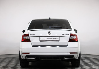 Подержанный автомобиль Skoda Octavia Liftback 2017 года (6 фото)