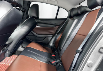 Подержанный автомобиль Mazda 3 Sedan 2021 года (12 фото)