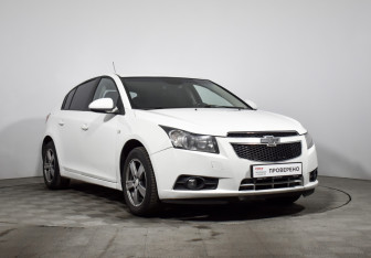 Подержанный автомобиль Chevrolet Cruze Sedan 2012 года (3 фото)