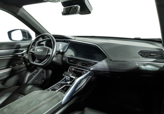 Подержанный автомобиль Geely Tugella 2023 года (9 фото)