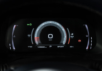 Подержанный автомобиль Haval F7 2022 года (12 фото)