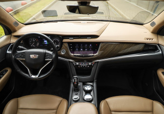 Подержанный автомобиль Cadillac XT6 2021 года (11 фото)