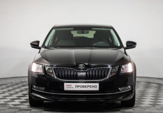Подержанный автомобиль Skoda Octavia Liftback 2019 года (2 фото)