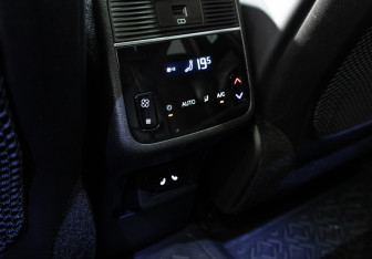 Подержанный автомобиль Exeed VX 2023 года (24 фото)