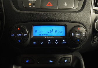 Подержанный автомобиль Hyundai ix35 2015 года (15 фото)