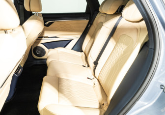 Подержанный автомобиль Voyah Free 2023 года (10 фото)