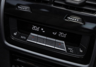 Подержанный автомобиль BMW X7 2019 года (36 фото)