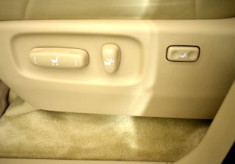 Подержанный автомобиль Toyota Land Cruiser Suv 2015 года (37 фото)