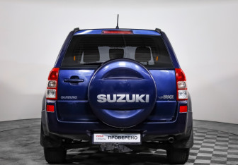 Подержанный автомобиль Suzuki Grand Vitara 2010 года (6 фото)