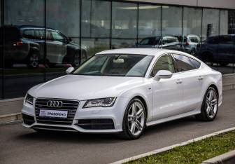 Подержанный автомобиль Audi A7 2011 года (3 фото)