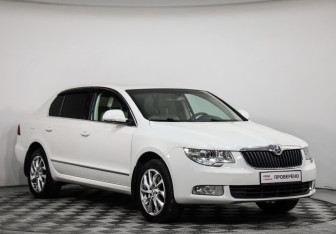 Подержанный автомобиль Skoda Superb Liftback 2012 года (3 фото)