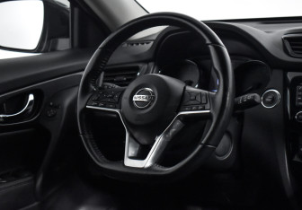 Подержанный автомобиль Nissan X-Trail 2019 года (14 фото)