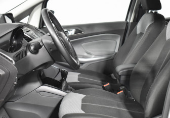 Подержанный автомобиль Ford EcoSport 2014 года (10 фото)