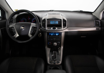 Подержанный автомобиль Chevrolet Captiva 2012 года (9 фото)