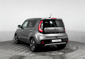 Подержанный автомобиль Kia Soul 2018 года (7 фото)