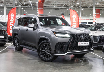 Подержанный автомобиль Lexus LX 2022 года (7 фото)