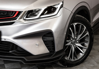 Подержанный автомобиль Geely Coolray 2020 года (2 фото)