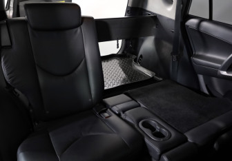 Подержанный автомобиль Toyota RAV4 2008 года (26 фото)