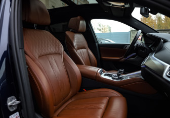 Подержанный автомобиль BMW X6 2021 года (11 фото)