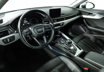 Подержанный автомобиль Audi A4 Sedan 2018 года (11 фото)