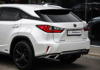 Подержанный автомобиль Lexus RX 2018 года (12 фото)